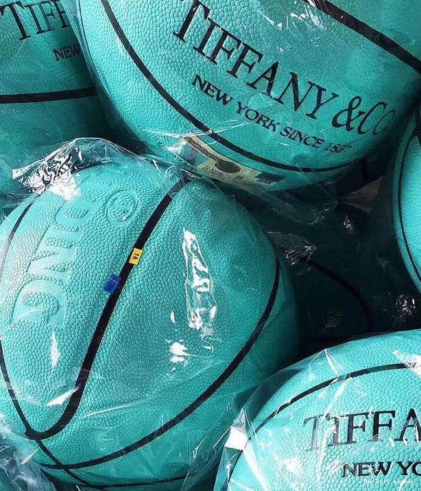 BASKETBALL & TIFFANY CO 0811